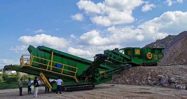 The crawler undercarriage system crusher undercarriage