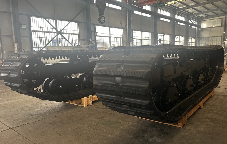 Tracked Dumper Undercarriage | Custom Rubber Track | YIJIANG
