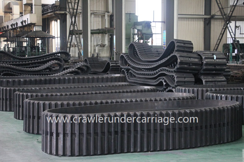 rubber track for MOROOKA(1)