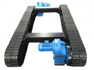Steel track for recovery vehicle